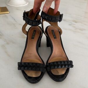 Rare Rachel Zoe Snakelike all leather,Studded Sandals BLK COOL Comfy 3”